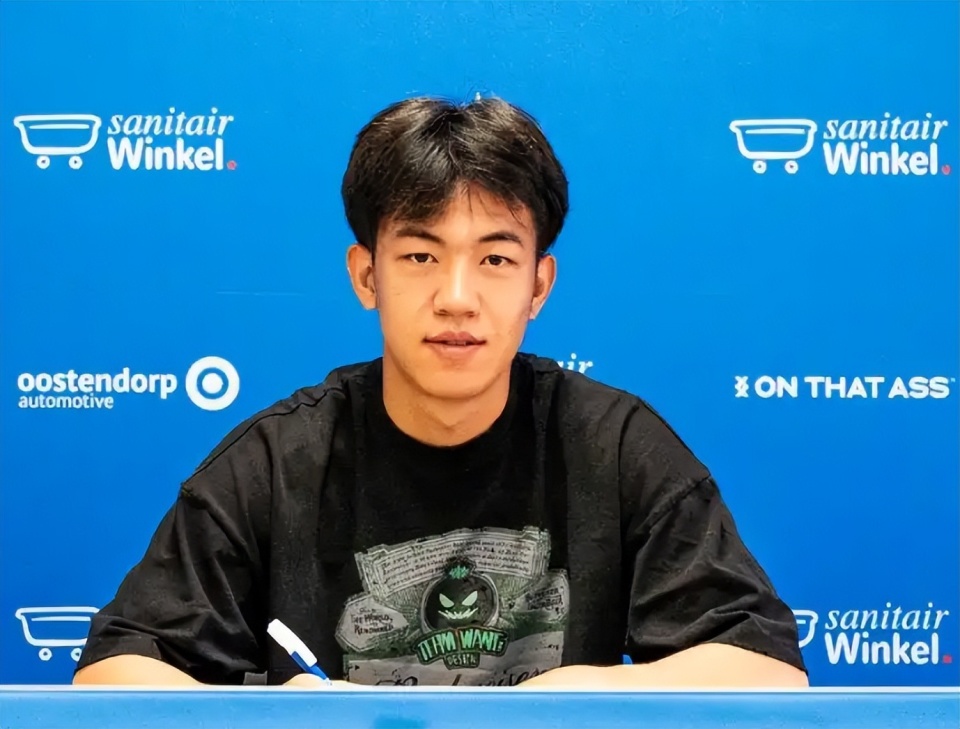 前阿贾克斯, Ysrur, src